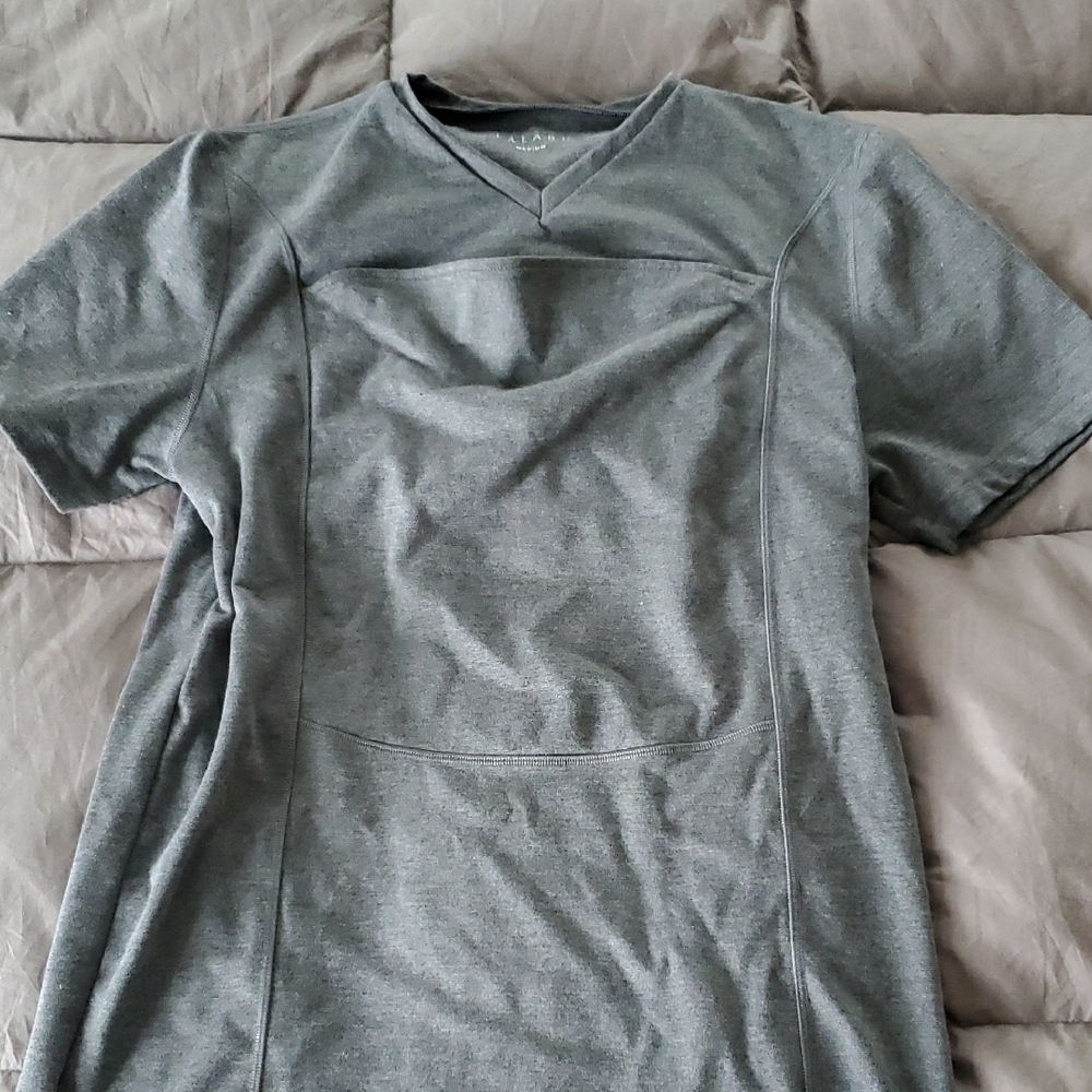 Lalabu Men's Gray V-Neck Dad T-Shirt Medium